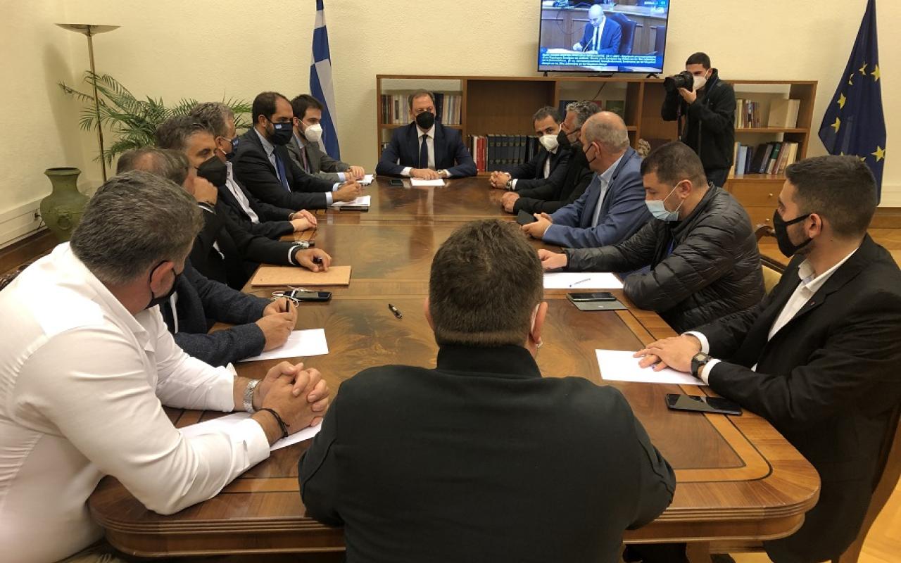  συνάντηση του υπουργού Αγροτικής Ανάπτυξης για τις επιδοτήσεις με εκπροσώπους του αγροτικού κόσμου της Κρήτης