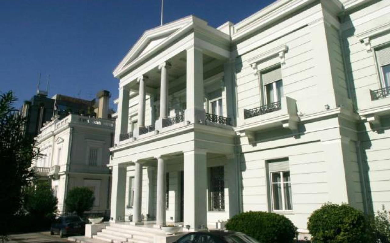 Τι απαντά το ελληνικό υπουργείο Εξωτερικών στις ... &quot;συστάσεις&quot; του Έρογλου