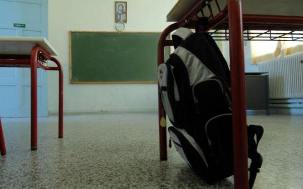 ΠΑΜΕ: Χιλιάδες τα κενά εκπαιδευτικών στα σχολεία