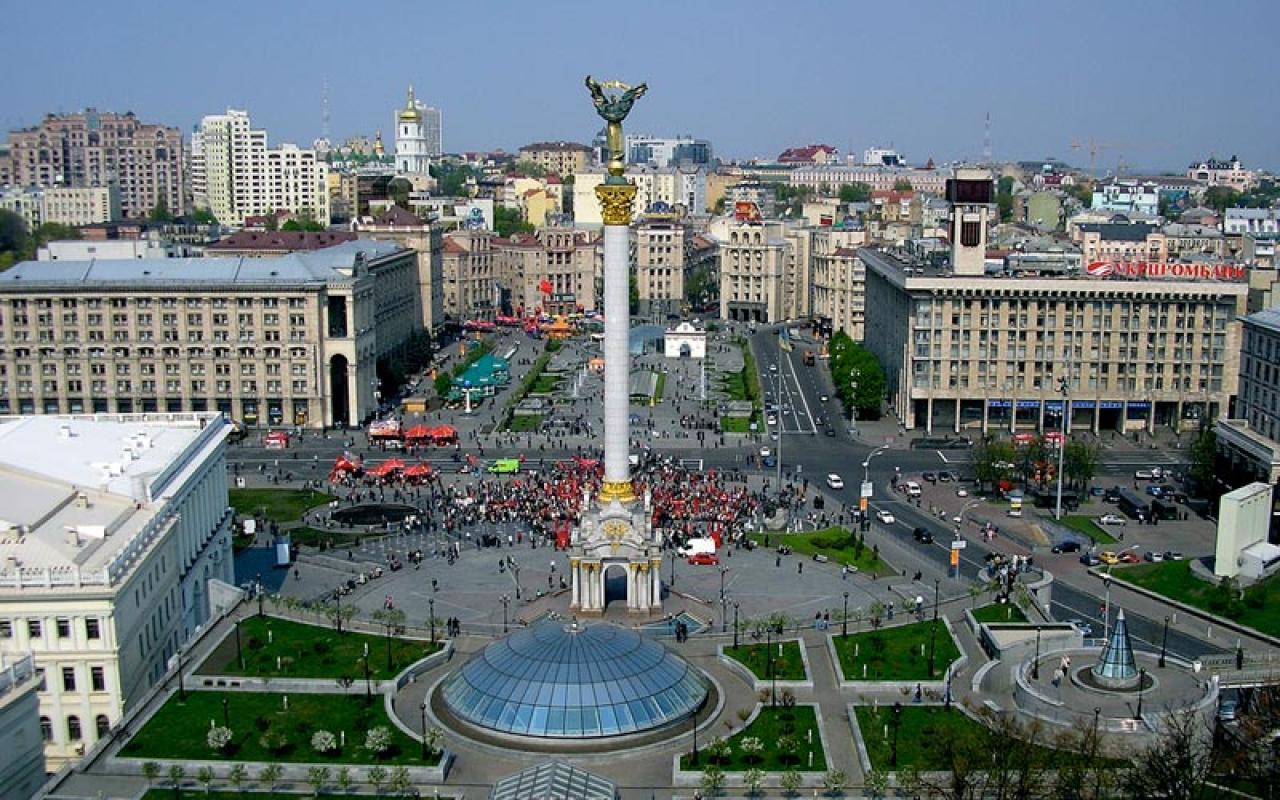 Το Βερολίνο και το Παρίσι πιέζουν το Κιεβο να προχωρήσει με τις οικονομικές μεταρρυθμίσεις