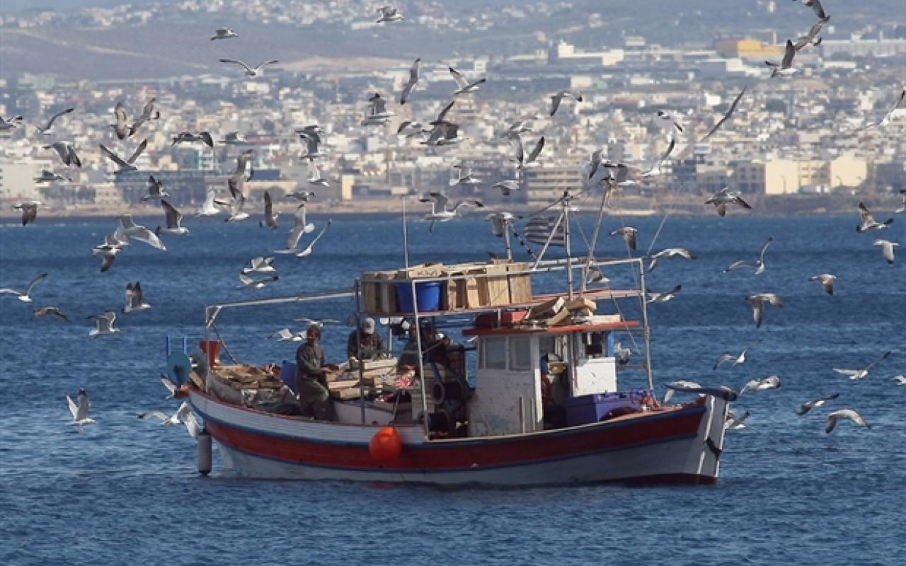 Άρση απαγόρευσης κολύμβησης – αλιείας στον κόλπο του Ηρακλείου