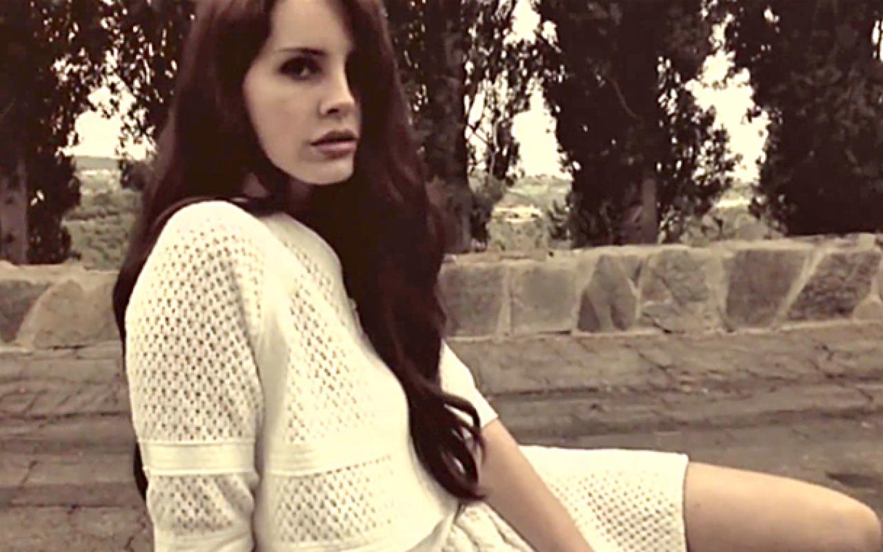 Επανέρχεται με νέα τραγούδια η Lana Del Ray (βίντεο)