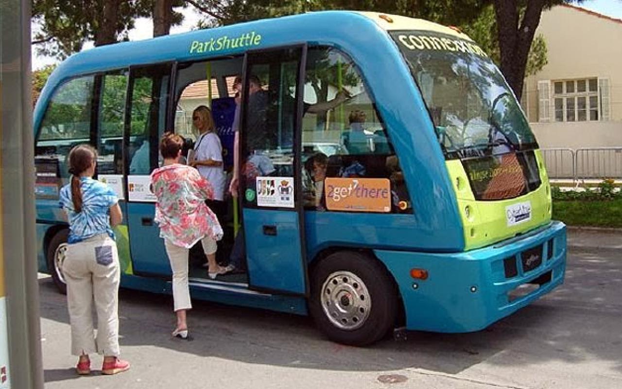Λεωφορεία χωρίς οδηγό θα κυκλοφορούν σύντομα στα Τρίκαλα