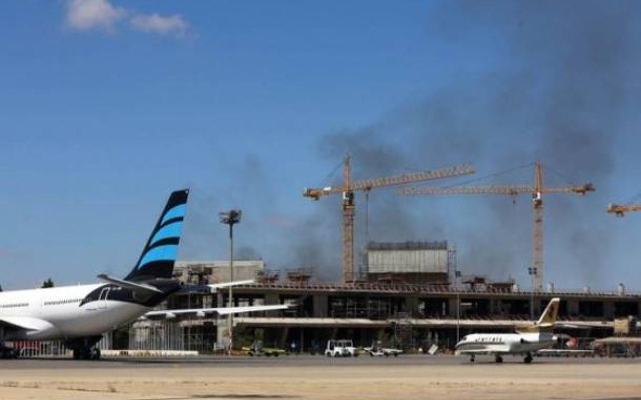 Λιβύη: Πύραυλοι έπληξαν το μοναδικό εν λειτουργία αεροδρόμιο της Τρίπολης