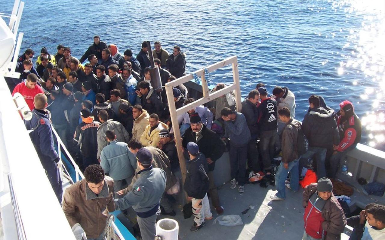 ΟΗΕ: Οι χώρες της ΕΕ να μοιράζονται τους μετανάστες που διασώζονται στα διεθνή ύδατα