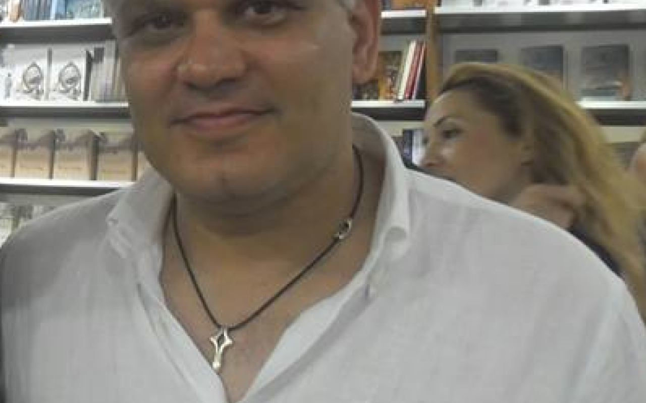 Ο Μιχάλης Τζανάκης παρουσιάζει το βιβλίο του στο Ηράκλειο