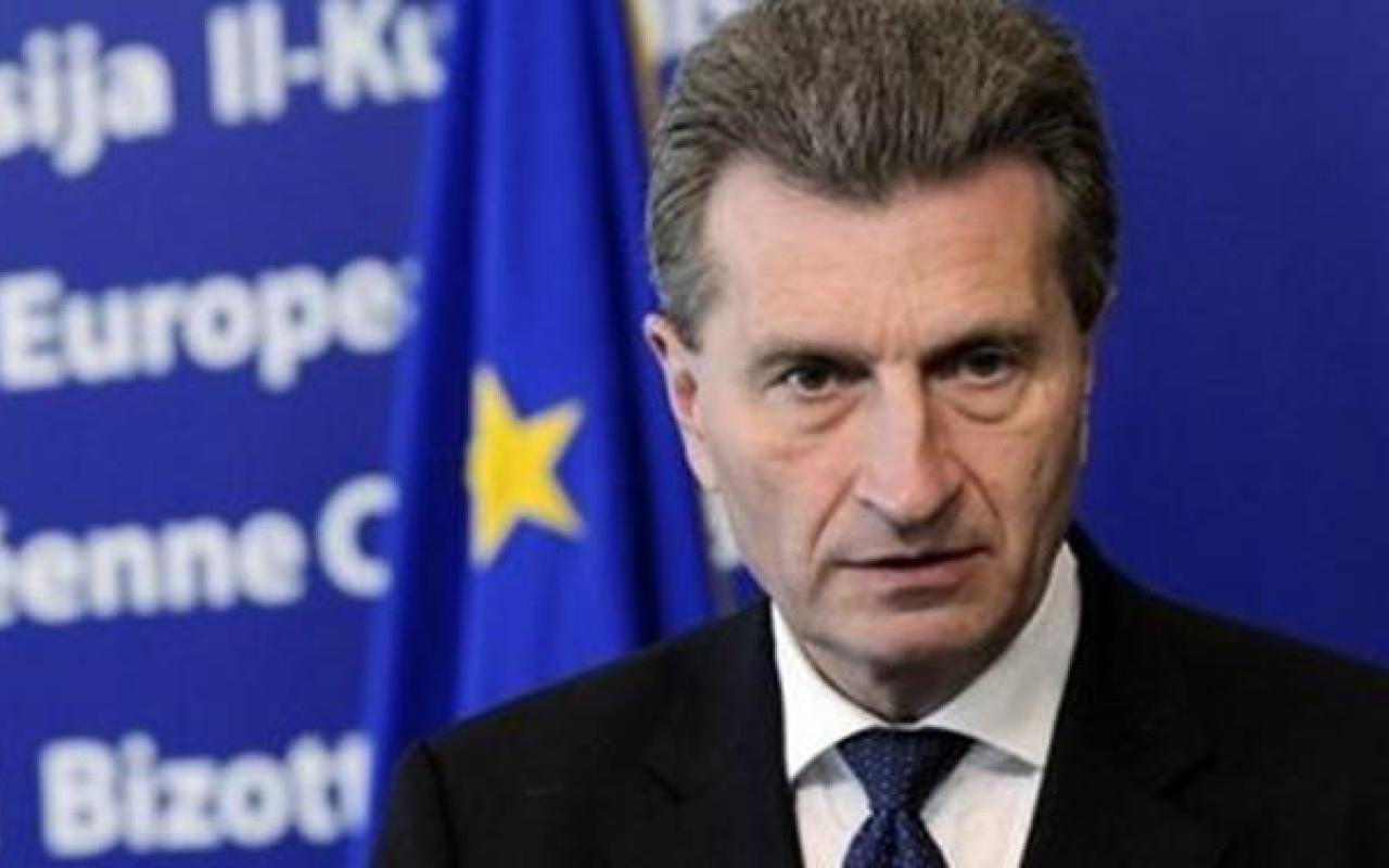 Η Ρωσία δεν θα διακόψει τις προμήθειες αερίου στην ουκρανική κυβέρνηση, εκτιμά ο Ευρωπαίος επίτροπος Ενέργειας 