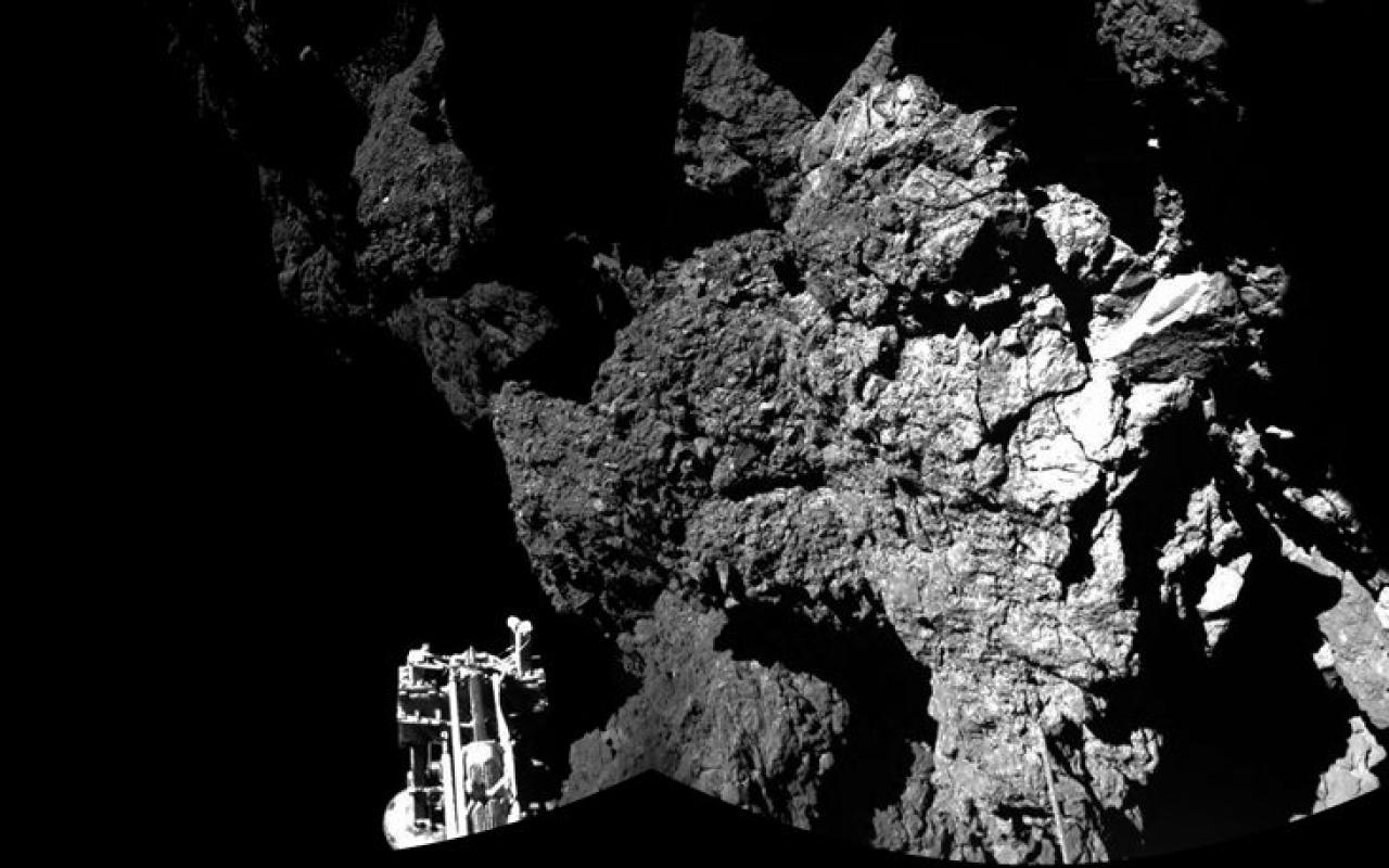 Το Philae &quot;μύρισε&quot; οργανικά μόρια στην επιφάνεια του κομήτη
