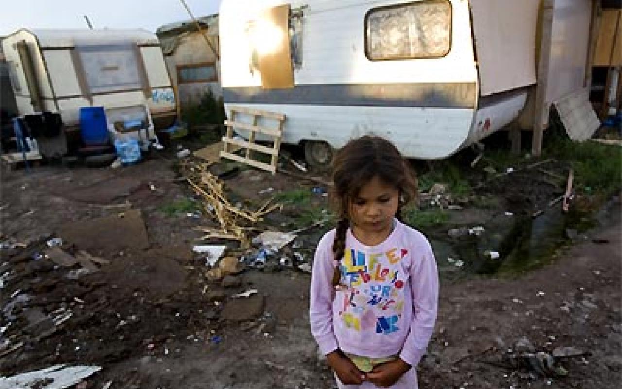 Ηράκλειο: Τσιμεντοστρώσεις από το δήμο στον καταυλισμό των Ρομά