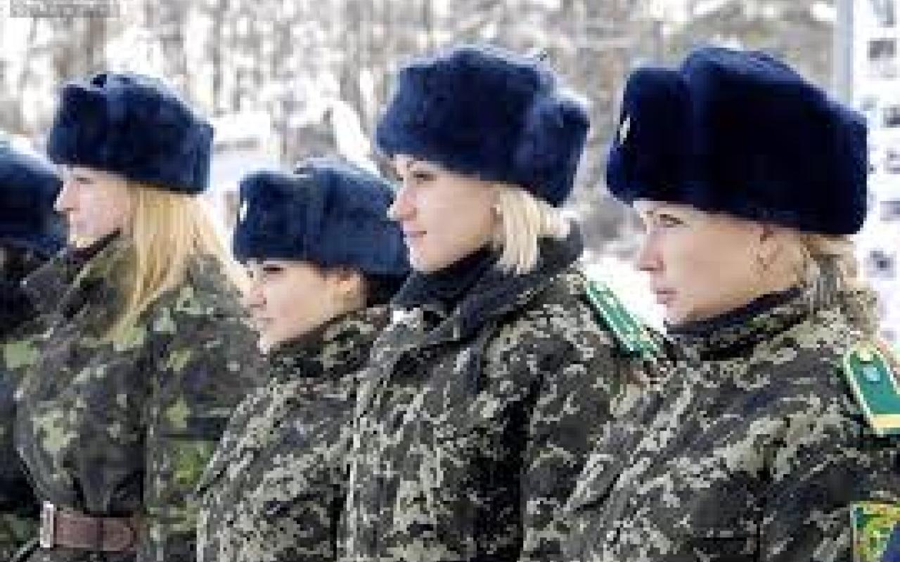 &quot;Γυναικεία υπόθεση&quot; θέλουν το στρατό στη Μόσχα