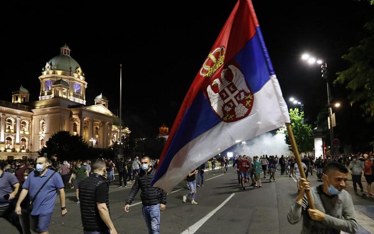 σερβία διαδηλώσεις κορωνοϊός