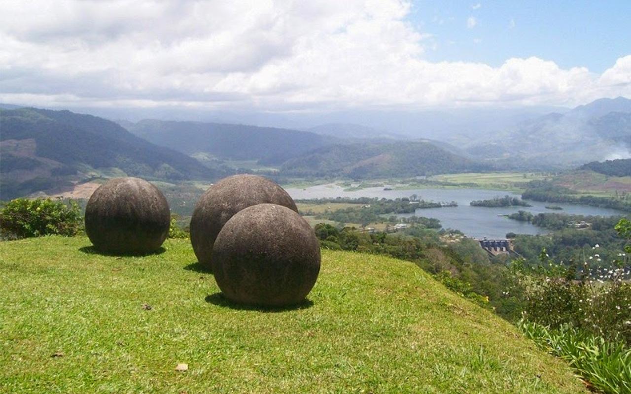 Οι μυστηριώδεις πέτρινες σφαίρες της Κόστα Ρίκα!