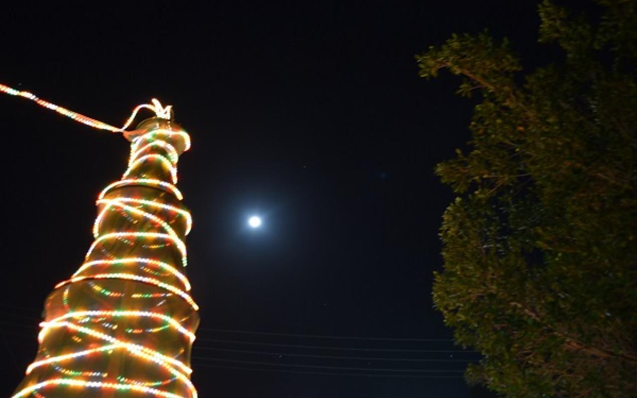 Μαγική η βραδιά στη φωταγώγηση του Χριστουγεννιάτικου δέντρου στα Σφακιά!