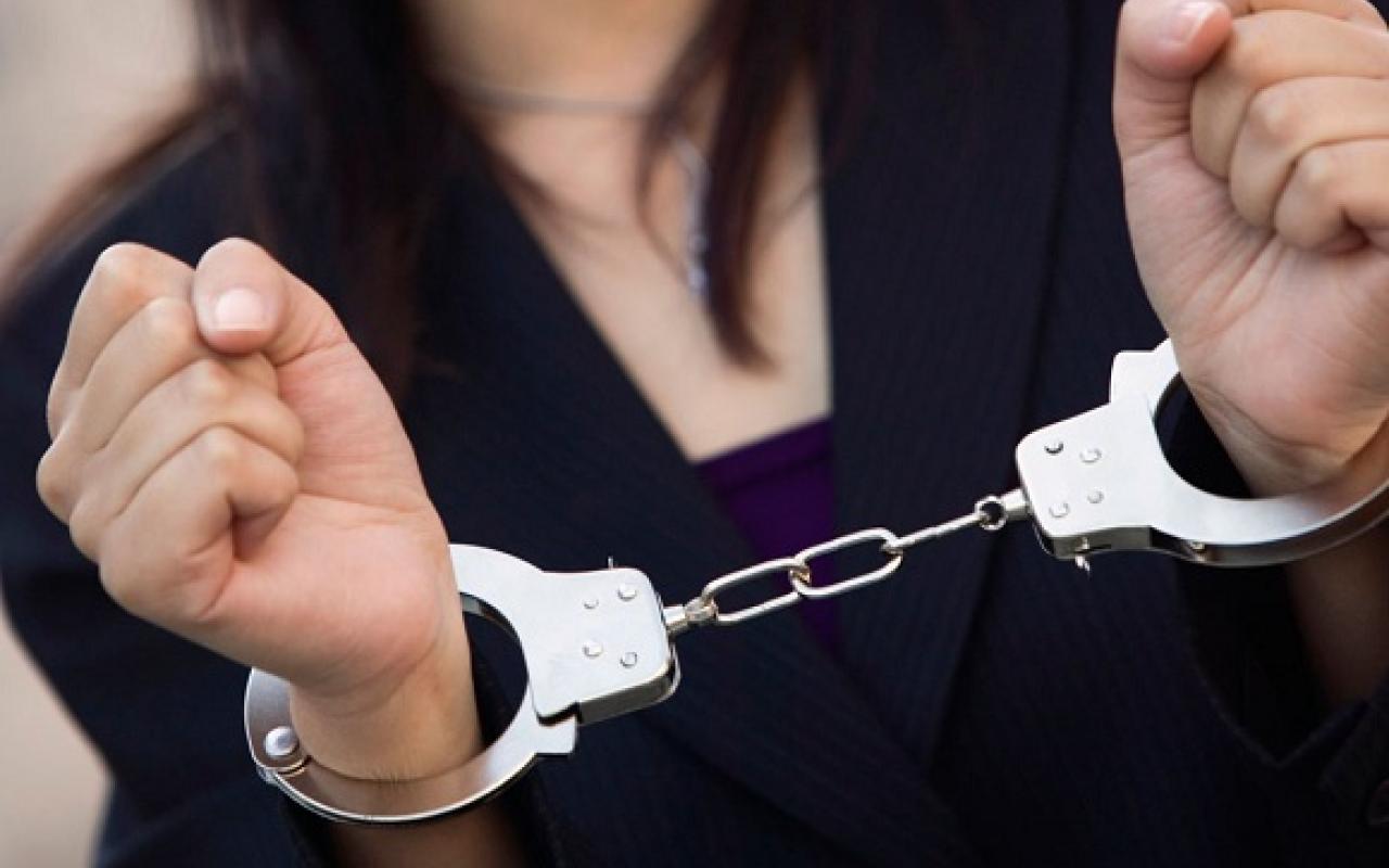 Συνελήφθη λογίστρια στη Θεσ/νικη που χρωστούσε 20 εκ. ευρώ