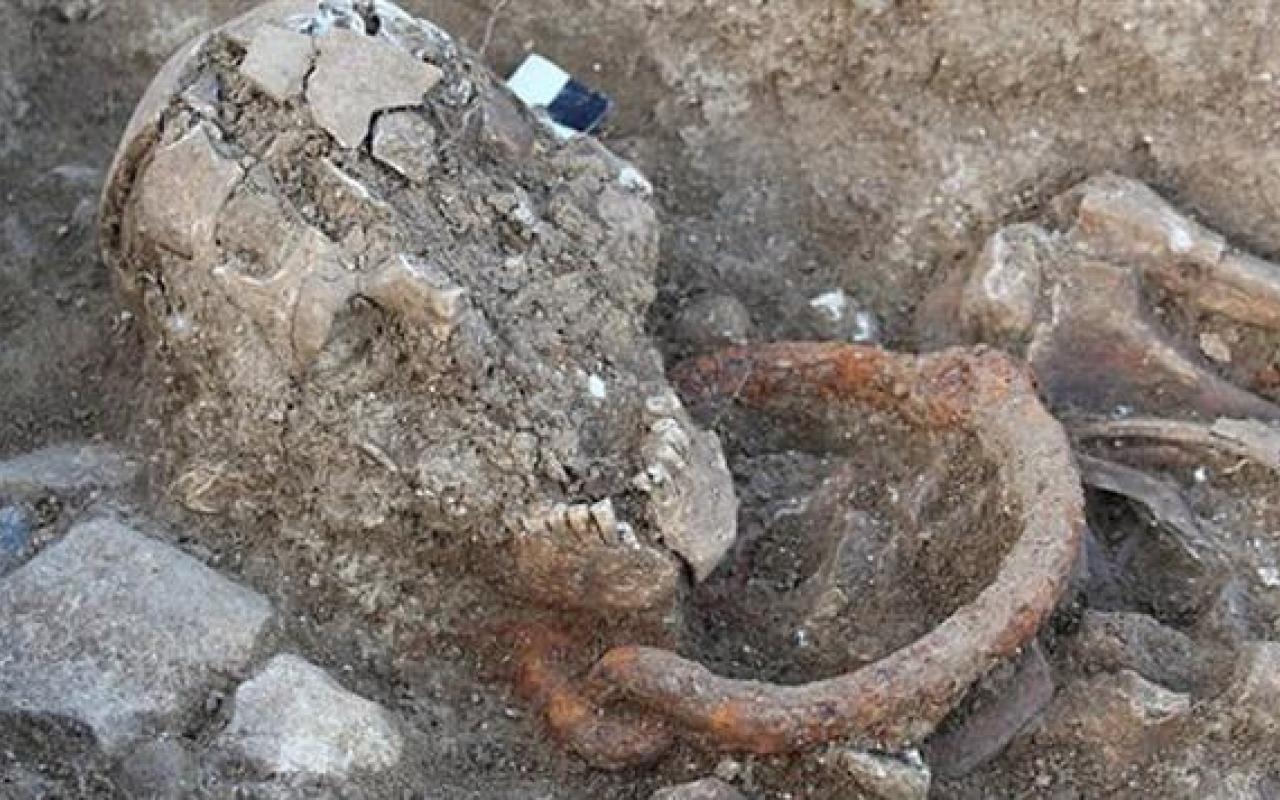 Συγκλονιστική φωτογραφία: Ανακαλύφθηκε τάφος σκλάβων της ρωμαϊκής εποχής