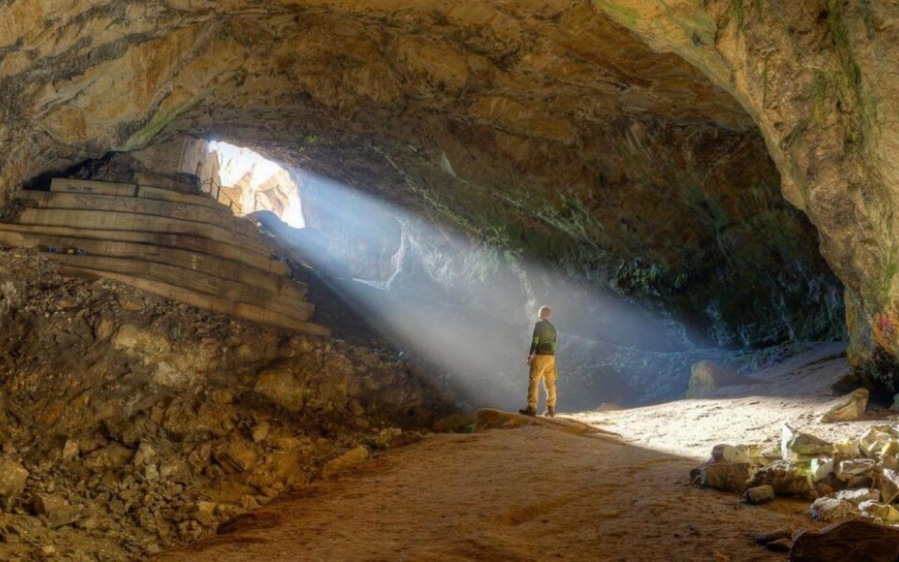 Το Σπήλαιο του Νταβέλη