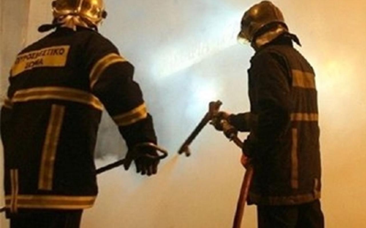Συναγερμός στην Πυροσβεστική για φωτιά σε σπίτι στην παλιά πόλη του Ρεθύμνου