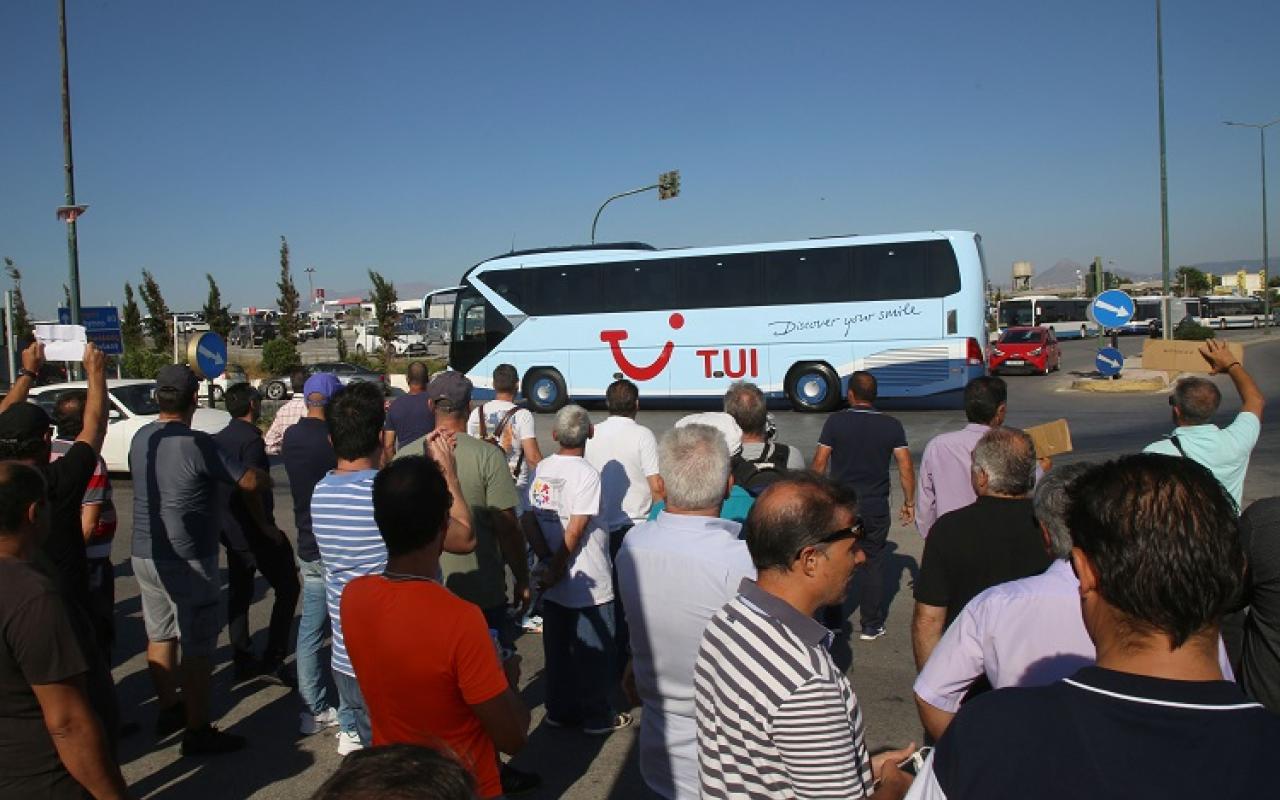 απεργία οδηγών τουριστικών λεωφορείων