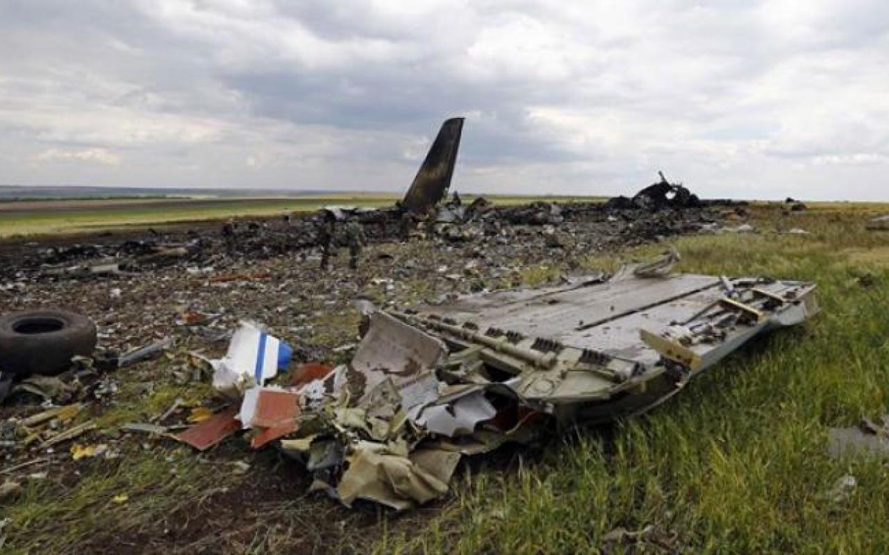 Ρουκέτα κατέρριψε το Boeing στην ανατολική Ουκρανία