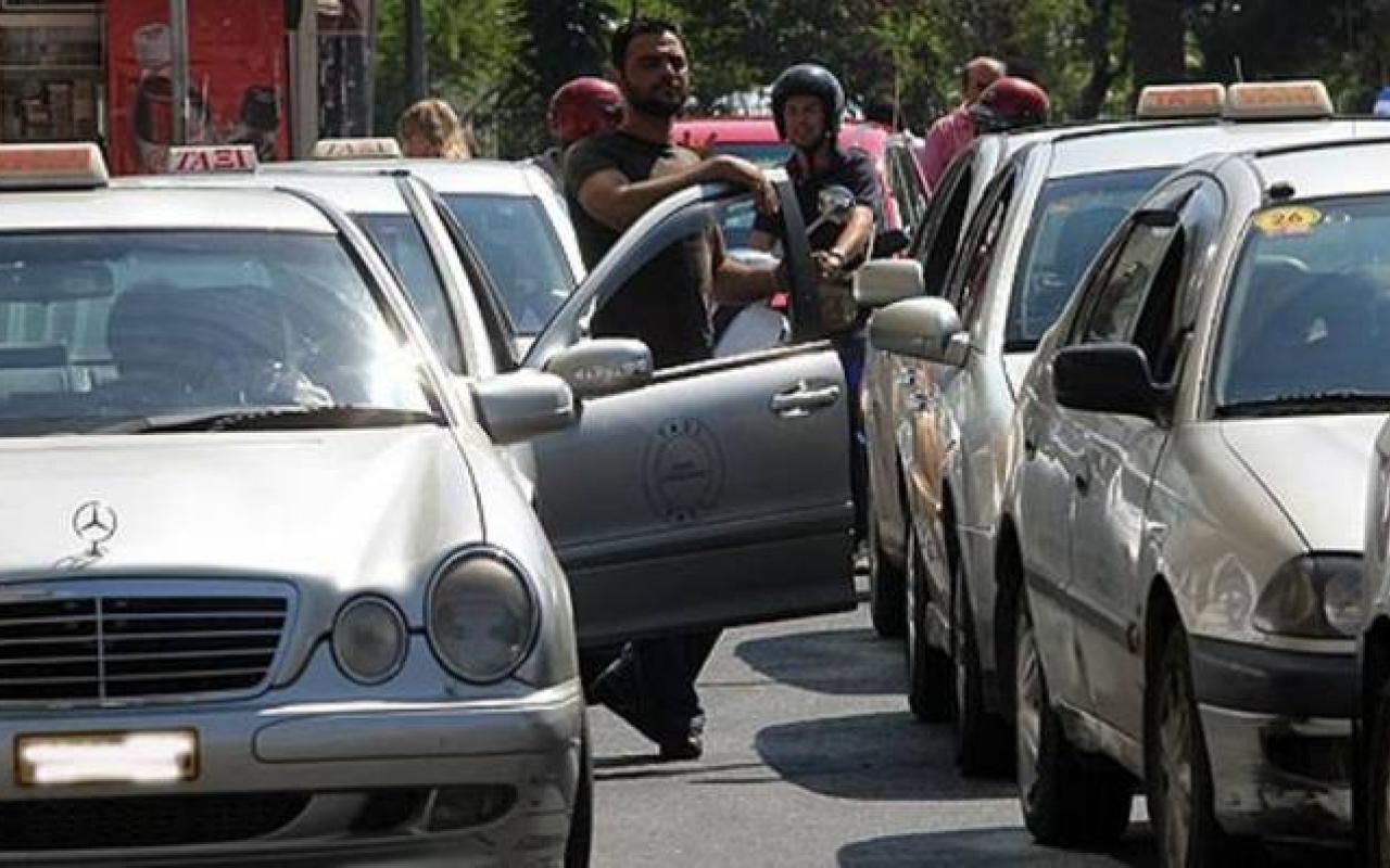 Ένας Κρητικός σε ... ιπτάμενο ταξί (ανέκδοτο)