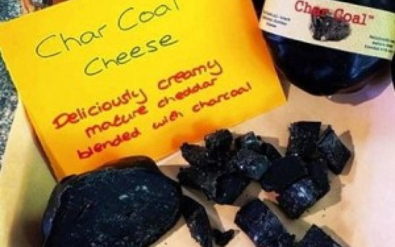 Τυρί από ... κάρβουνο! Εσείς ... θα το δοκιμάζατε;