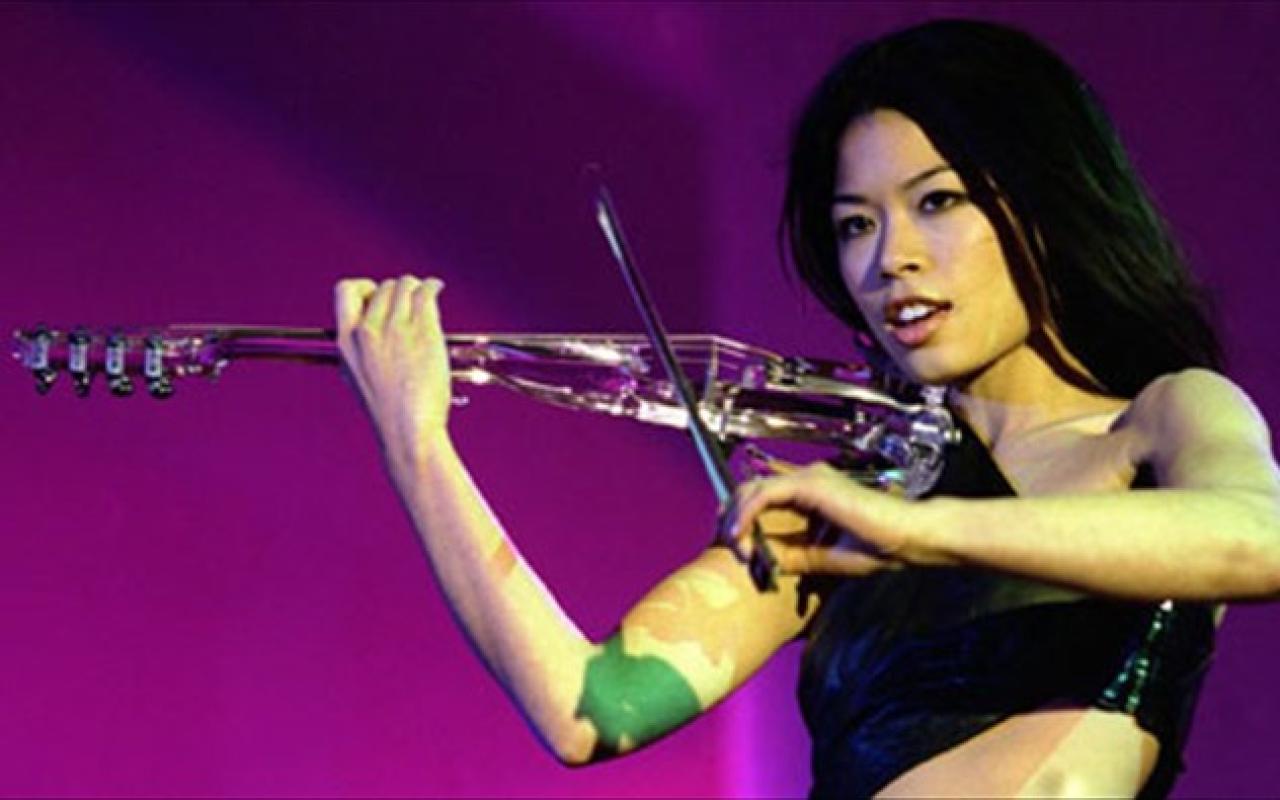 Με το βιολί και όχι με το σπαθί της, η Βανέσα Μέι στους Ολυμπακούς