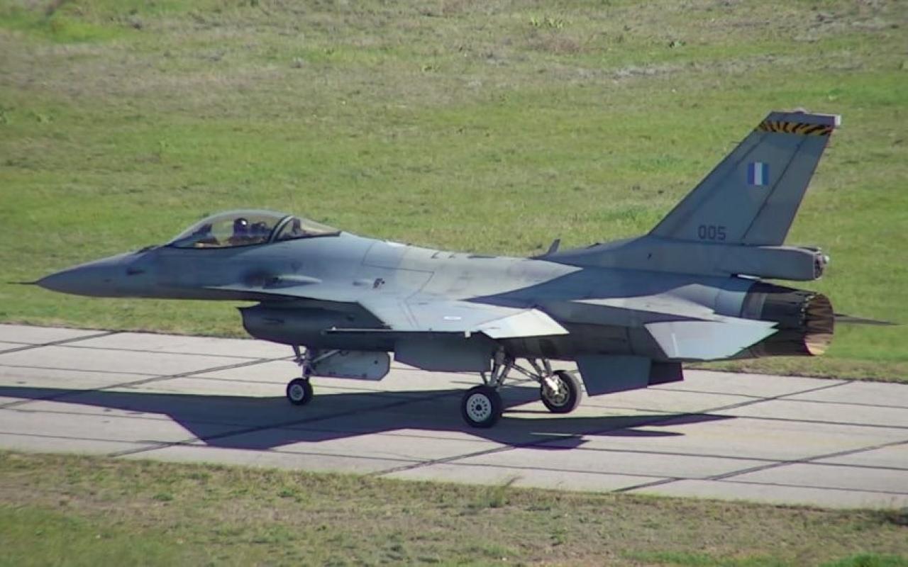 F 16 μαχητικό αεροπλάνο
