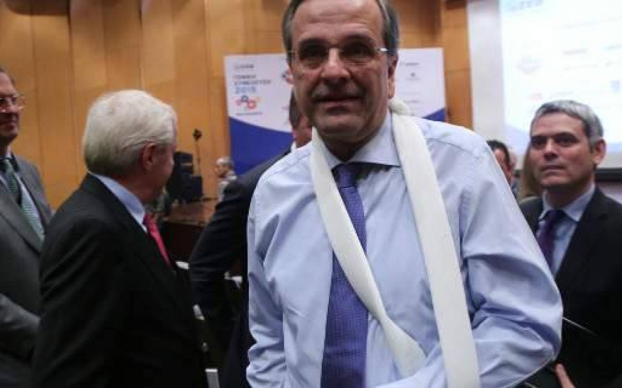 σταυρωμενα χερια, γυναικα, αντρας, χερι