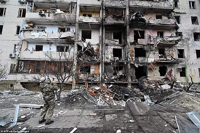 Πόλεμος στην ουκρανια, καταστροφες, βομβαρδισμος, βομβες, πρόσφυγες