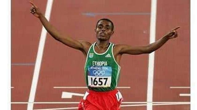 Ο Κενενίσα Μπεκέλε: Αιθίοπας αθλητής, δρομέας μεγάλων αποστάσεων, και κάτοχος του παγκόσμιου ρεκόρ στα 5.000 και 10.000 μέτρα. Έχει κερδίσει τρία χρυσά ολυμπιακά μετάλλια και πέντε χρυσά σε παγκόσμια πρωταθλήματα. Θεωρείται ένας από τους σημαντικότερους δρομείς μεγάλων αποστάσεων όλων των εποχών. Γεννήθηκε σαν σήμερα το 1982