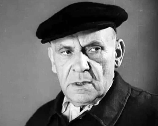 Ο Αιμίλιος Βεάκης