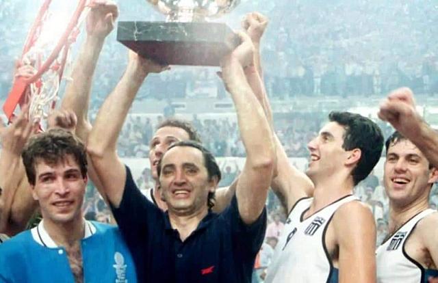 Ο Κώστας Πολίτης, ο προπονητής της Εθνικής ομάδας μπάσκετ, που κατέκτησε το Κύπελλο Ευρώπης το 1987, πέθανε σαν σήμερα το 2018