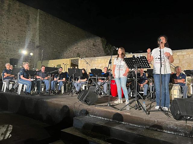 συναυλία για τα αδέσποτα