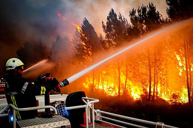 Ευρώπη: Στις φλόγες πολλές χώρες, κυρίως στο νότο
