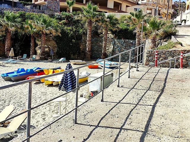 μαδές παραλία