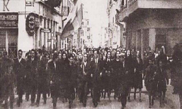 Η μεγάλη διαδήλωση στην κατεχόμενη Αθήνα το 1943 σαν σήμερα, που ανάγκασε τον Χίτλερ να αναστείλει την απόφασή του να παραχωρήσει την Μακεδονία στην Βουλγαρία. Το τίμημα: Δεκάδες διαδηλωτές σκοτώθηκαν, εκατοντάδες τραυματίστηκαν και 500 συνελήφθησαν