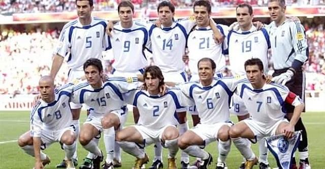 Η Εθνική Ελλάδος που σαν σήμερα το 2004 νίκησε στον ημιτελικό την Τσεχία με 1-0 και προκρίθηκε στον τελικό του Ευρωπαϊκού πρωταθλήματος