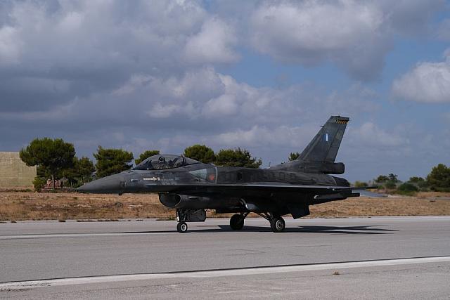 Ο Αρχηγός ΓΕΑ συμμετείχε στη πτήση εναέριας μάχης F-16 Block 52+ εναντίον F-35