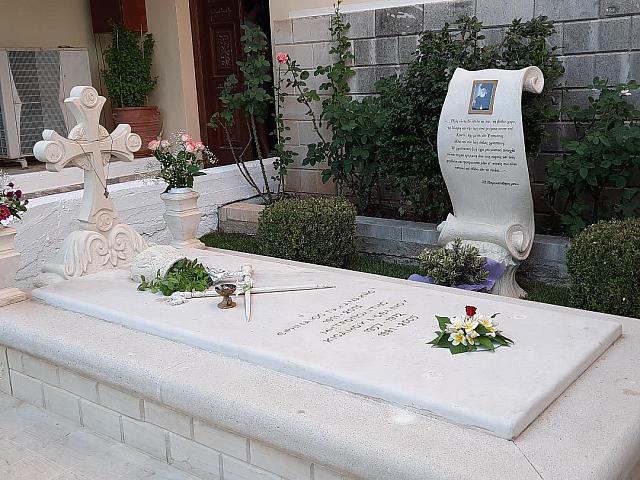 ταφος ειρηναιου γαλανακη