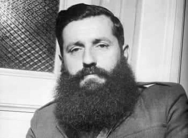 Ο Άρης Βελουχιώτης (πραγματικό όνομα Θανάσης Κλάρας)