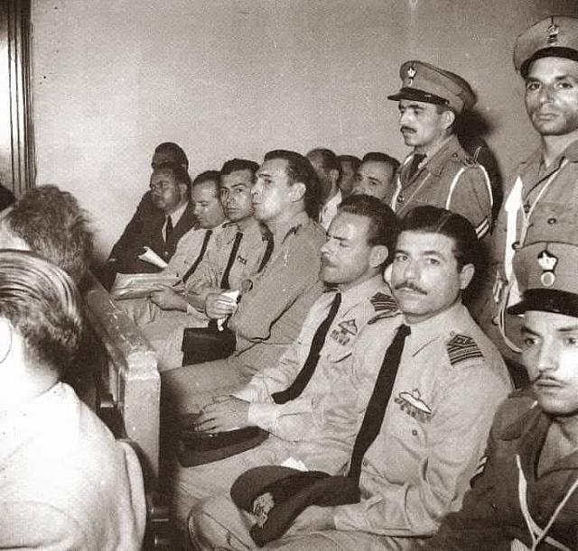 Σαν σήμερα το 1952 άρχισε η περίφημη δίκη των αεροπόρων, μία ακόμη εθνική πληγή της μετεμφυλιακής περιόδου. Στην δίκη δύο αξιωματικοί καταδικάστηκαν σε θάνατο και πολλοί άλλοι σε άλλες ποινές. Είναι από τα γεγονότα που πληγώνουν την Ελλάδα.