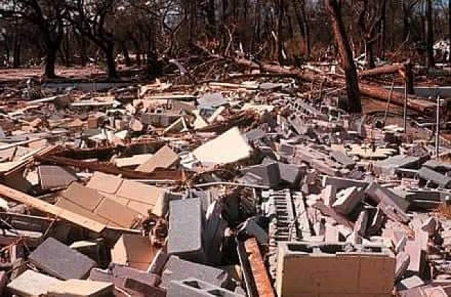 Ο τυφώνας Camille σαν σήμερα το 1969 στο Μιζούρι ισοπέδωσε τα πάντα και σκότωσε 248 άτομα