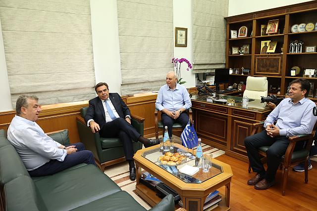 Μαργαρίτης Σχοινάς: «Ναυαρχίδα Περιφερειακής Ανάπτυξης η Κρήτη»