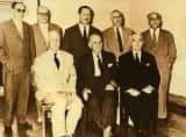 Σαν σήμερα το 1961 ιδρύθηκε η Ένωση Κέντρου με αρχηγό τον Γεώργιο Παπανδρέου