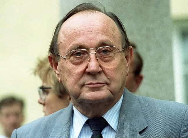 Ο Χανς Ντίτριχ Γκένσερ