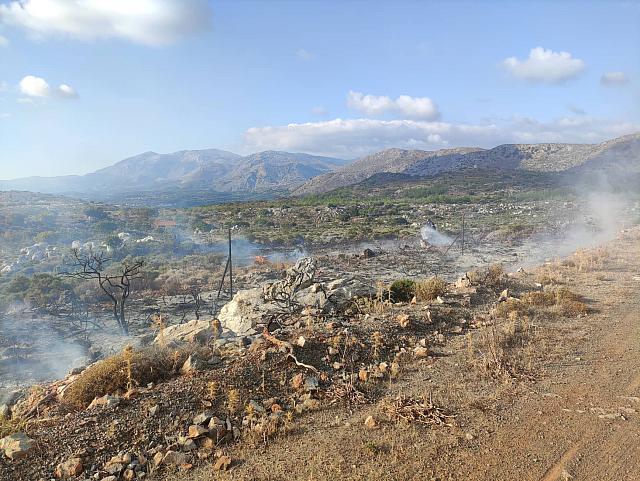 φωτιά στην Κέρη