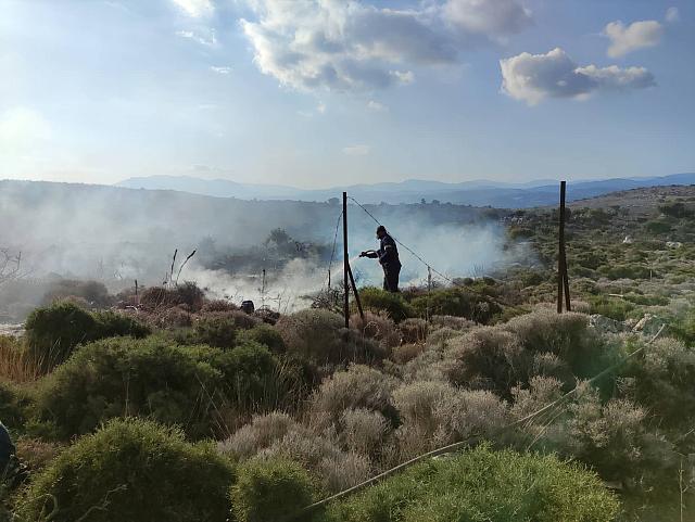 φωτιά στην Κέρη