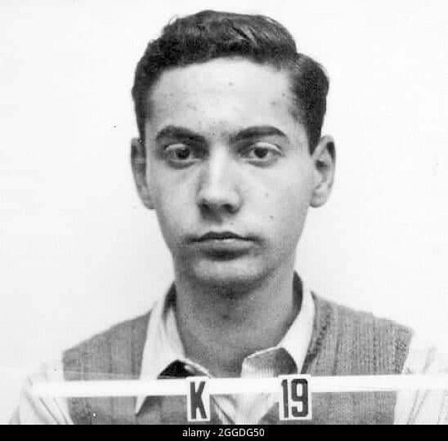 Ο Θίοντορ Χωλ