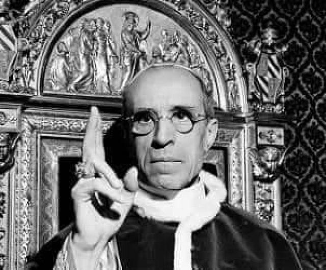 Ο Πάπας Πίος ΙΒ'