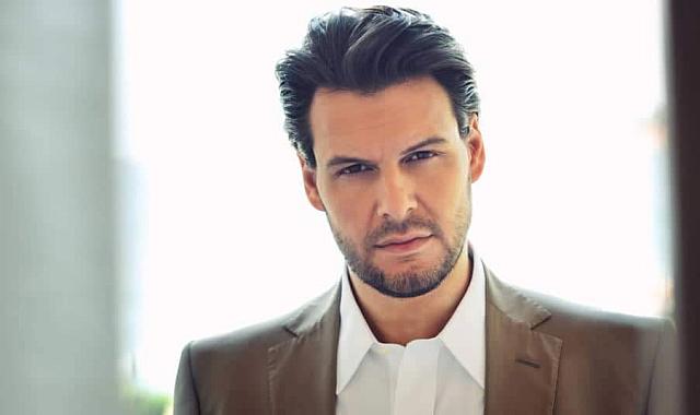 Ο Πάνος Κιάμος